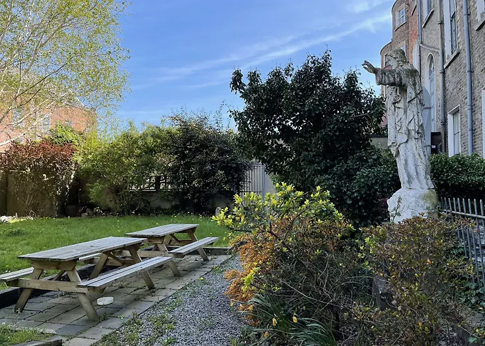 Leevin Hostel George Dublino